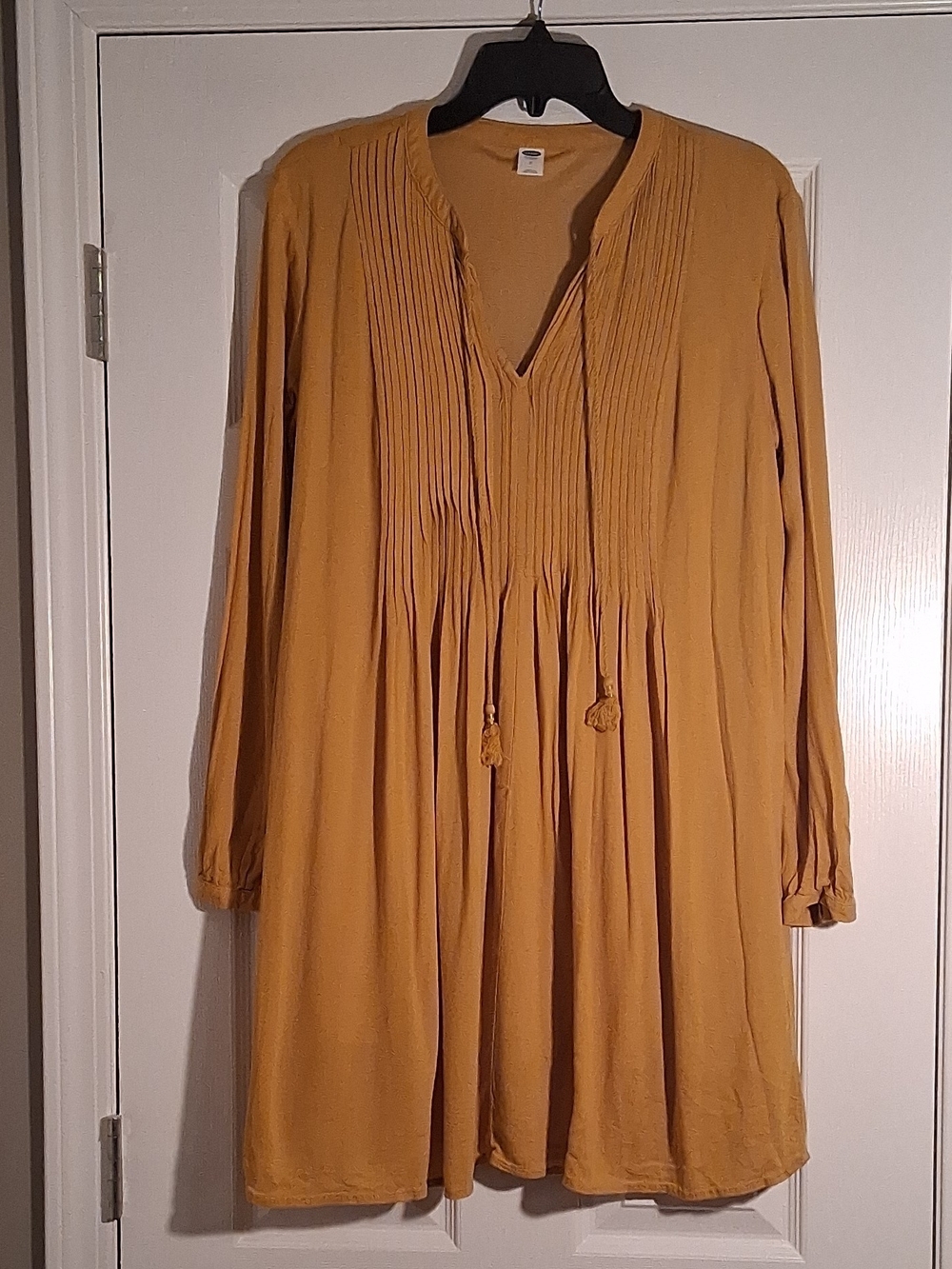 Old Navy Mustard Pintuck V-Neck Long-Sleeve Tunic Dress